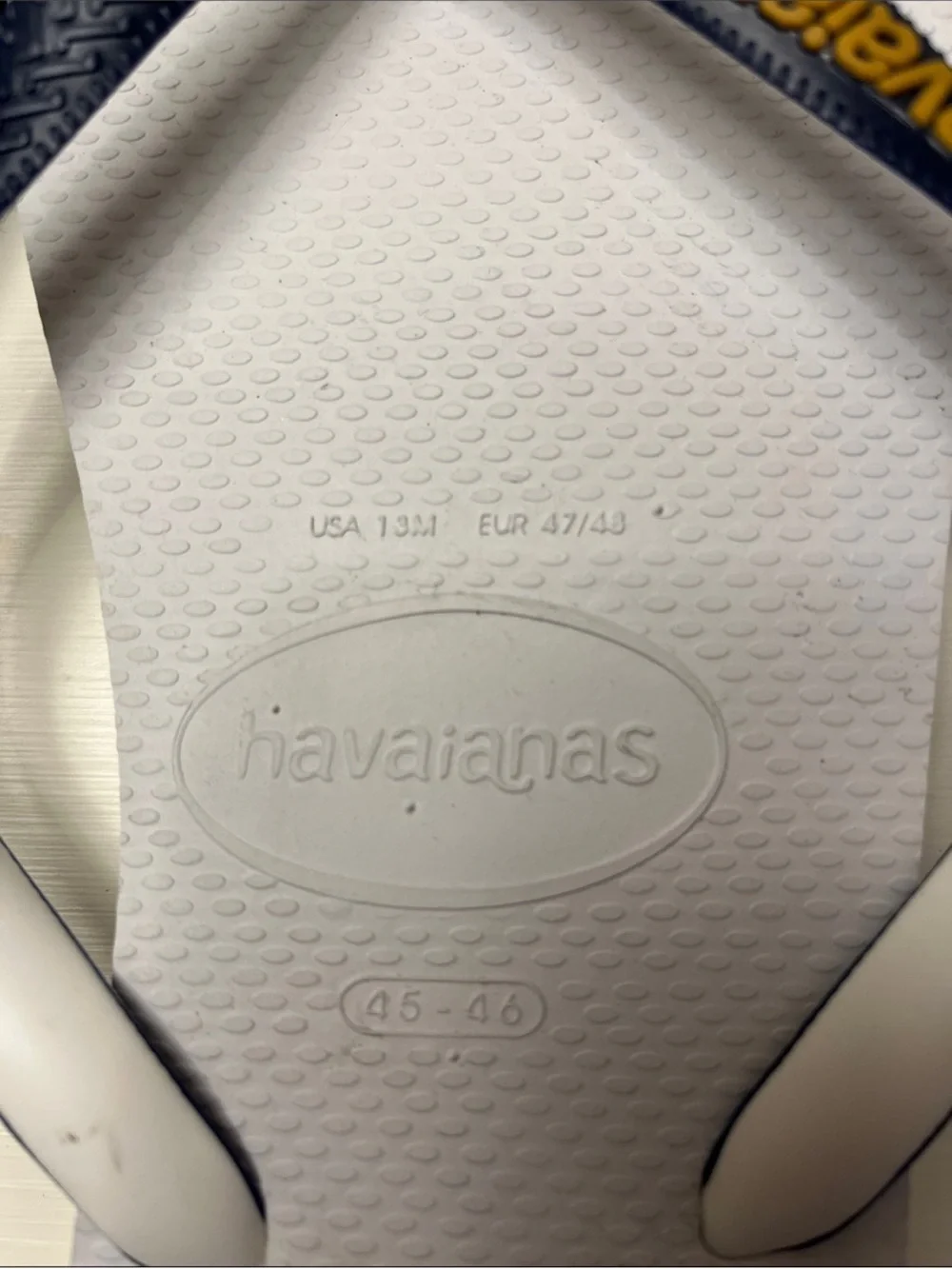Men’s white with Navy Havaiana plop flops with Brazil flag
